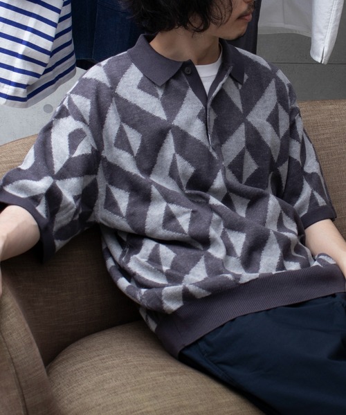 GLOSTER(グロスター)の「【GLOSTER/グロスター】ジオメトリック ニットポロシャツ(ポロシャツ・メンズ・ホワイト/パープル/ネイビー/グリーン・MEDIUM/LARGE)」の2枚目の写真