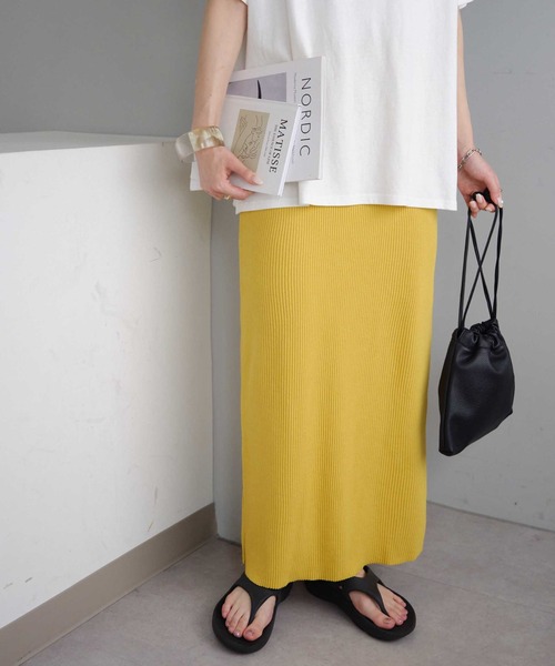 DISCOAT（ディスコート）の「【WEB限定】リブカットナロースカート（スカート・レディース・ブラック/グレー/グリーン/アイボリー/オレンジ/ライトグリーン/マスタード/オレンジ系その他2/ブルー/グレイッシュベージュ/ブラウン/イエロー/パープル/チャコールグレー/ベビーピンク・FREE/SMALL/LARGE/X-LARGE/X-SMALL）」の11枚目の写真