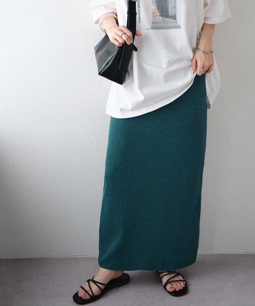 DISCOAT（ディスコート）の「【WEB限定】リブカットナロースカート（スカート・レディース・ブラック/グレー/グリーン/アイボリー/オレンジ/ライトグリーン/マスタード/オレンジ系その他2/ブルー/グレイッシュベージュ/ブラウン/イエロー/パープル/チャコールグレー/ベビーピンク・FREE/SMALL/LARGE/X-LARGE/X-SMALL）」の7枚目の写真