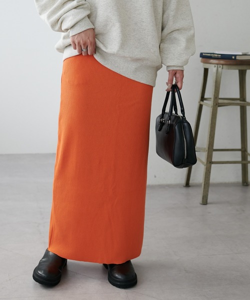 DISCOAT（ディスコート）の「【WEB限定】リブカットナロースカート（スカート・レディース・ブラック/グレー/グリーン/アイボリー/オレンジ/ライトグリーン/マスタード/オレンジ系その他2/ブルー/グレイッシュベージュ/ブラウン/イエロー/パープル/チャコールグレー/ベビーピンク・FREE/SMALL/LARGE/X-LARGE/X-SMALL）」の15枚目の写真