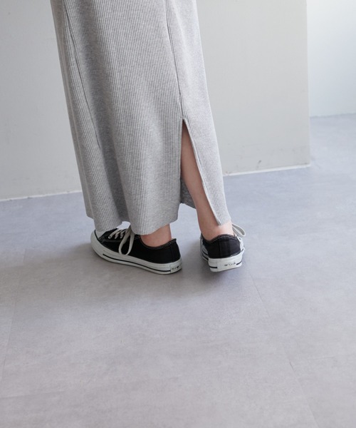 DISCOAT（ディスコート）の「【WEB限定】リブカットナロースカート（スカート・レディース・ブラック/グレー/グリーン/アイボリー/オレンジ/ライトグリーン/マスタード/オレンジ系その他2/ブルー/グレイッシュベージュ/ブラウン/イエロー/パープル/チャコールグレー/ベビーピンク・FREE/SMALL/LARGE/X-LARGE/X-SMALL）」の20枚目の写真