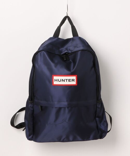 HUNTER（ハンター）の「ロゴプレート オリジナルナイロンバックパック Original Nylon Backpack（バックパック/リュック・メンズ・ブラック/ネイビー/オリーブ/レッド・ONE SIZE）」の3枚目の写真