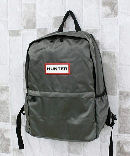 HUNTER（ハンター）の「ロゴプレート オリジナルナイロンバックパック Original Nylon Backpack（バックパック/リュック・メンズ・ブラック/ネイビー/オリーブ/レッド・ONE SIZE）」の8枚目の写真