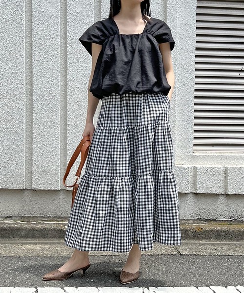 Jewelobe(ジュエローブ)の「ロングティアードスカート(スカート・レディース・ブラック/ネイビー×ホワイト/オレンジ/オフホワイト/ブラック×ホワイト・S/M)」の3枚目の写真