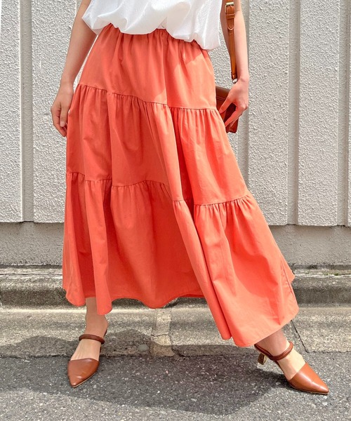 Jewelobe(ジュエローブ)の「ロングティアードスカート(スカート・レディース・ブラック/ネイビー×ホワイト/オレンジ/オフホワイト/ブラック×ホワイト・S/M)」の5枚目の写真