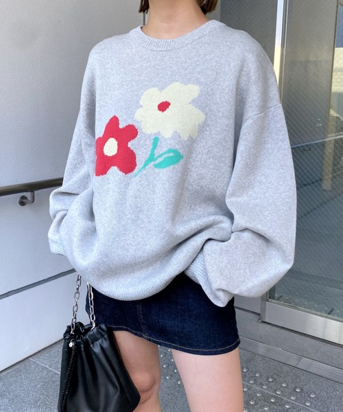 WHO'S WHO gallery（フーズフーギャラリー）の「【BLESS YOU/ブレスユー】フラワーニット（ニット/セーター・メンズ・チャコールグレー/アッシュグレー/ブラック/ネイビー・FREE）」の3枚目の写真