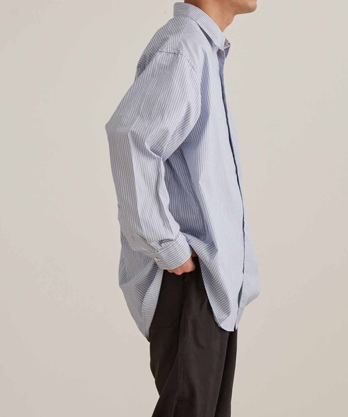 ADAM ET ROPE'(アダムエロペ)の「ビッグシルエット レギュラーカラーシャツ(シャツ/ブラウス・メンズ・ベージュ系その他/グリーン系その他/ブルー系その他4・M/L)」の3枚目の写真