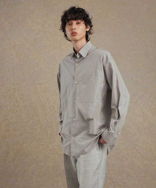 ADAM ET ROPE'(アダムエロペ)の「ビッグシルエット レギュラーカラーシャツ(シャツ/ブラウス・メンズ・ベージュ系その他/グリーン系その他/ブルー系その他4・M/L)」の4枚目の写真