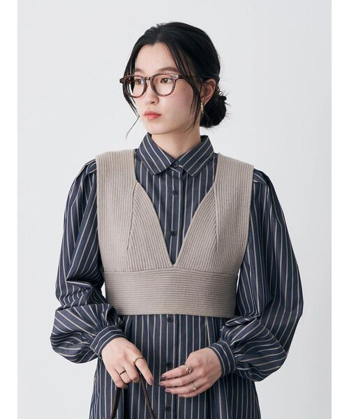 earth music&ecology(アースミュージックアンドエコロジー)の「クロップドニットビスチェ(ベスト・レディース・ブラック/ライトベージュ/グレイッシュベージュ・FREE)」の15枚目の写真