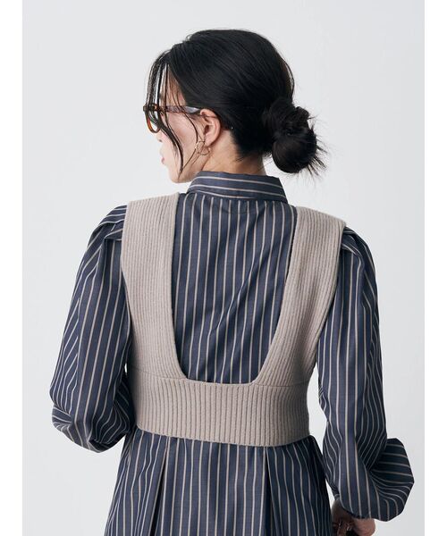 earth music&ecology(アースミュージックアンドエコロジー)の「クロップドニットビスチェ(ベスト・レディース・ブラック/ライトベージュ/グレイッシュベージュ・FREE)」の17枚目の写真