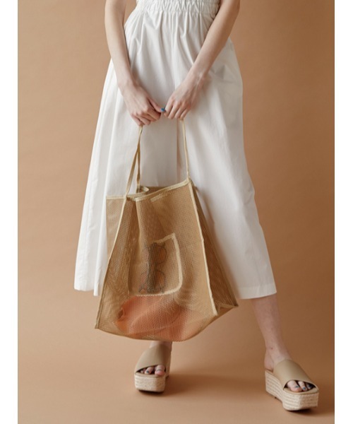 AMAIL(アマイル)の「Puchi mesh bag(トートバッグ・レディース・ブラック/ベージュ・FREE)」の3枚目の写真
