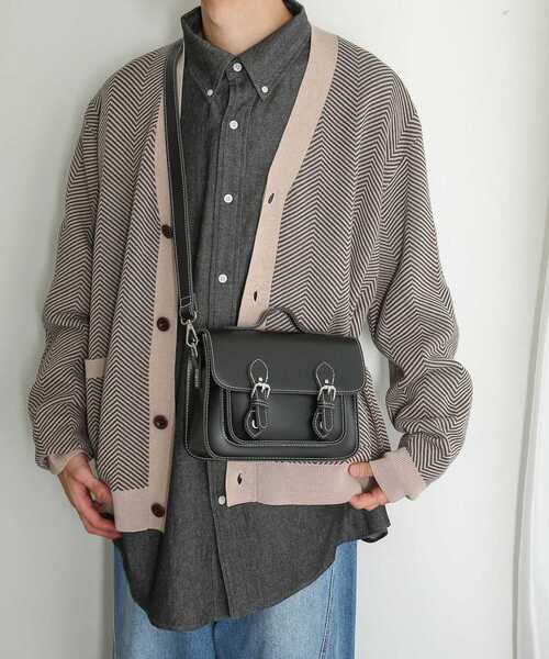 SENSE OF PLACE by URBAN RESEARCH（センスオブプレイスバイアーバンリサーチ）の「『ユニセックス』ヘリンボーンVネックカーディガン（カーディガン/ボレロ・メンズ・ブラック/ライトベージュ/パープル・MEDIUM/LARGE）」の5枚目の写真