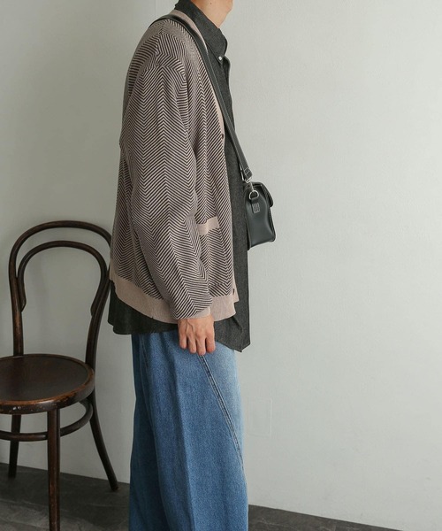 SENSE OF PLACE by URBAN RESEARCH（センスオブプレイスバイアーバンリサーチ）の「『ユニセックス』ヘリンボーンVネックカーディガン（カーディガン/ボレロ・メンズ・ブラック/ライトベージュ/パープル・MEDIUM/LARGE）」の8枚目の写真