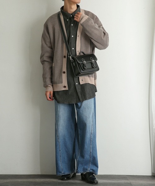 SENSE OF PLACE by URBAN RESEARCH（センスオブプレイスバイアーバンリサーチ）の「『ユニセックス』ヘリンボーンVネックカーディガン（カーディガン/ボレロ・メンズ・ブラック/ライトベージュ/パープル・MEDIUM/LARGE）」の9枚目の写真