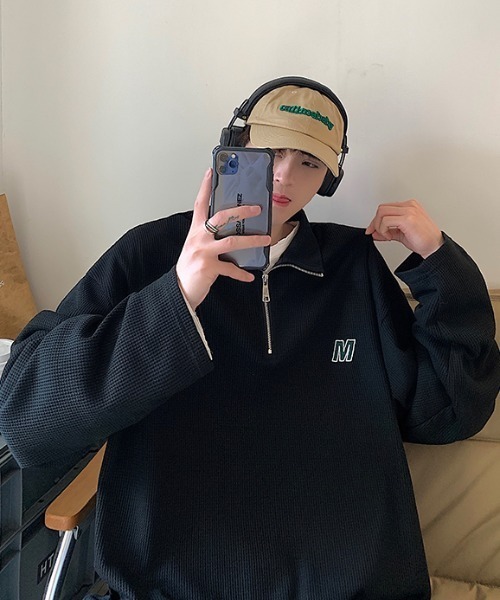 MGV(エムジーヴィー)の「ワッフル生地ワンポイントスウェット(スウェット・メンズ・アイボリー/ブラック・LARGE/MEDIUM/X-LARGE)」の7枚目の写真