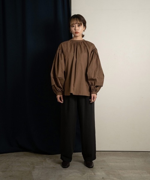 Amiur(エミレ)の「squeeze ribbon blouse(シャツ/ブラウス・レディース・ホワイト/ブラウン/ブラック・FREE)」の13枚目の写真