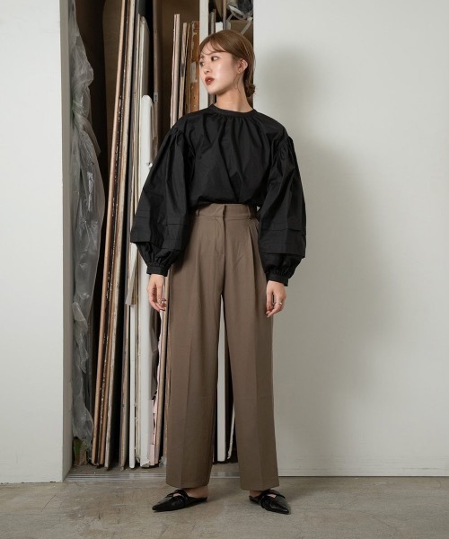 Amiur(エミレ)の「squeeze ribbon blouse(シャツ/ブラウス・レディース・ホワイト/ブラウン/ブラック・FREE)」の6枚目の写真