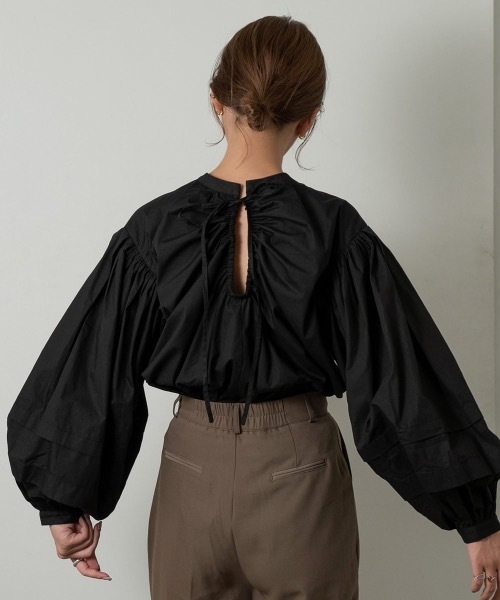 Amiur(エミレ)の「squeeze ribbon blouse(シャツ/ブラウス・レディース・ホワイト/ブラウン/ブラック・FREE)」の10枚目の写真