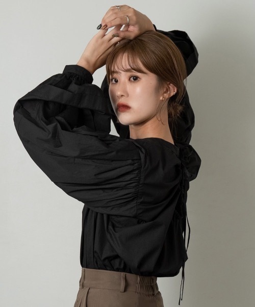 Amiur(エミレ)の「squeeze ribbon blouse(シャツ/ブラウス・レディース・ホワイト/ブラウン/ブラック・FREE)」の18枚目の写真