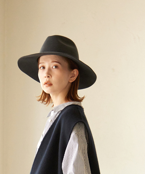 SLOBE IENA（スローブイエナ）の「【Benelli Montacone/ベネリモンタコーネ】SIMPLE ハット（ハット・レディース・チャコールグレー/ベージュ・FREE）」の3枚目の写真