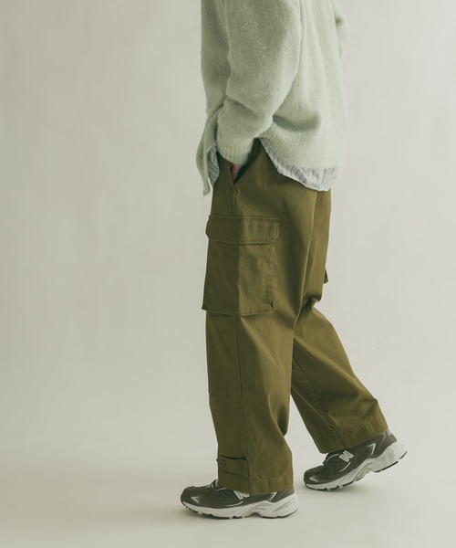 FORK&SPOON（フォークアンドスプーン）の「FORK&SPOON　カーゴパンツ（カーゴパンツ・メンズ・ネイビー/カーキ・4/5）」の2枚目の写真