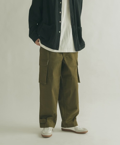 FORK&SPOON（フォークアンドスプーン）の「FORK&SPOON　カーゴパンツ（カーゴパンツ・メンズ・ネイビー/カーキ・4/5）」の3枚目の写真