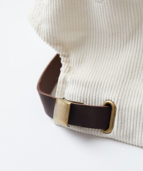 FREAK'S STORE（フリークスストア）の「HAVE A GRATEFUL DAY×FREAK’S STORE/ハブアグレイトフルデイ×フリークスストア 別注 HAVE A GRATEFUL DAY LOGO CORDUROY BASEBALL CAP/ロゴ コーデュロイ ベースボール キャップ（キャップ・メンズ・ブラック/ブラウン/ダークブラウン/グリーン/ネイビー・LARGE）」の19枚目の写真