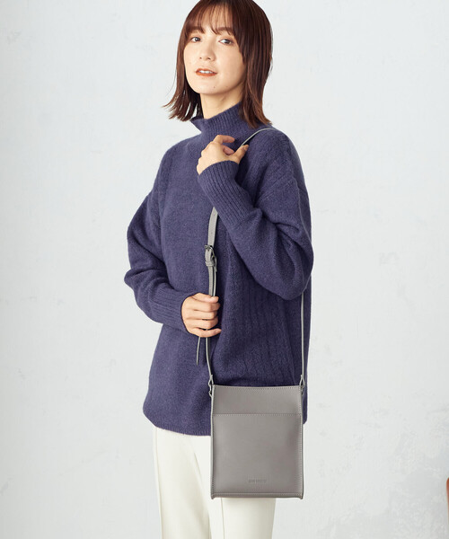 MONO COMME CA(モノコムサ)の「スクエアショルダー(ショルダーバッグ・レディース・ライトグレー/グレー/ガンメタ/ブラック・FREE)」の18枚目の写真