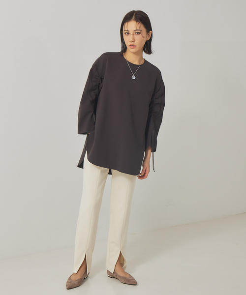 qualite（カリテ）の「シャーリングフリルブラウス（シャツ/ブラウス・レディース・チャコールグレー/オフホワイト・フリー）」の15枚目の写真