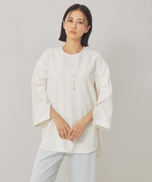 qualite（カリテ）の「シャーリングフリルブラウス（シャツ/ブラウス・レディース・チャコールグレー/オフホワイト・フリー）」の2枚目の写真