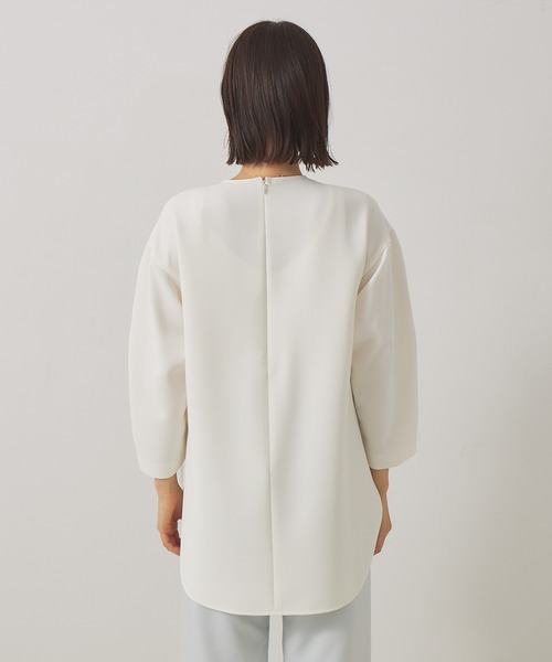 qualite（カリテ）の「シャーリングフリルブラウス（シャツ/ブラウス・レディース・チャコールグレー/オフホワイト・フリー）」の6枚目の写真