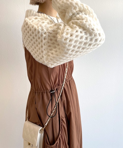 w closet（ダブルクローゼット）の「【2WAY】ビッグギャザーポケットキャミワンピース（ワンピース・レディース・レンガ/ブラック・FREE）」の21枚目の写真