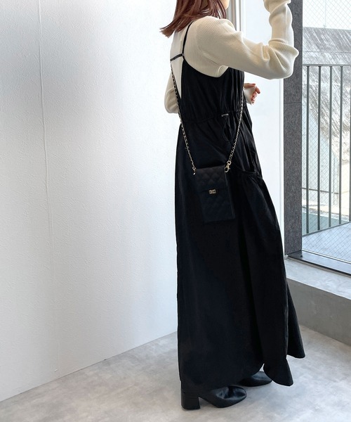 w closet（ダブルクローゼット）の「【2WAY】ビッグギャザーポケットキャミワンピース（ワンピース・レディース・レンガ/ブラック・FREE）」の12枚目の写真