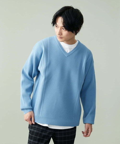 a.v.v（アーヴェヴェ）の「【S-XXL】レイヤードカットソー付きアゼ編みVネックニット（ニット/セーター・メンズ・チャコールグレー/グリーン/ベージュ/ネイビー/ライトブルー・50/46/48）」の8枚目の写真
