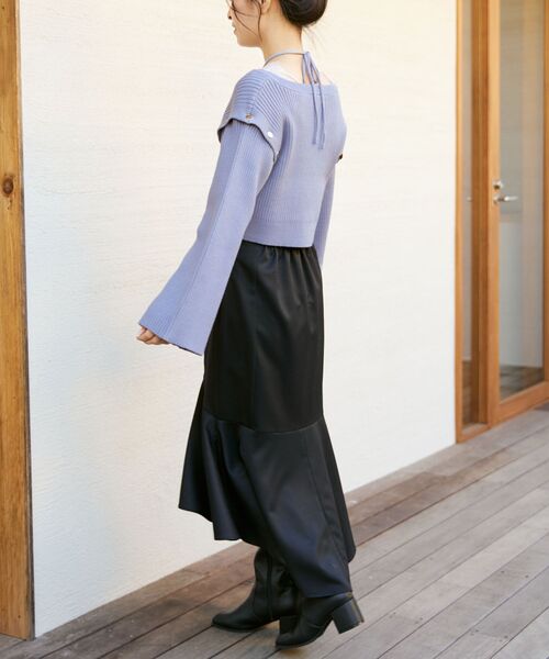 MAJESTIC LEGON（マジェスティックレゴン）の「2wayショルダーフレアスリーブニット（ニット/セーター・レディース・ブルー/グレー/ピンク・MEDIUM）」の14枚目の写真