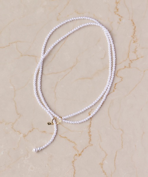 Phoebe（フィービィー）の「フォーリングパールロングネックレス/全長:102cm/連パール（ネックレス・レディース・ホワイト・FREE）」の7枚目の写真
