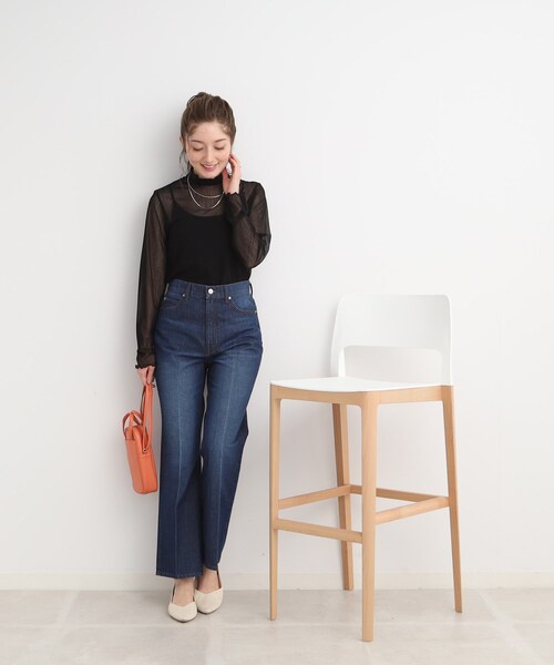 Cutie Blonde（キューティーブロンド）の「◆【大人の上品な肌見せに】シアーハイネックインナー（Tシャツ/カットソー・レディース・ブラック/ナチュラル/ホワイト系・01/02/03）」の18枚目の写真