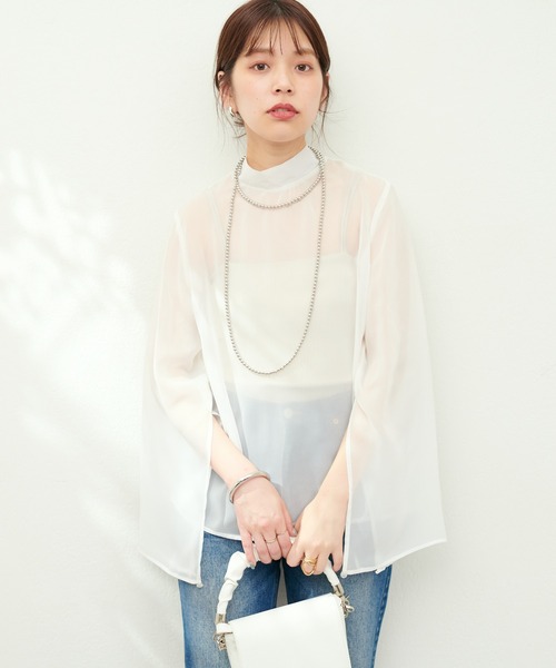 natural couture（ナチュラルクチュール）の「袖フレアスリットブラウス（シャツ/ブラウス・レディース・オフホワイト/ライトグレー/パープル系その他・FREE）」の5枚目の写真