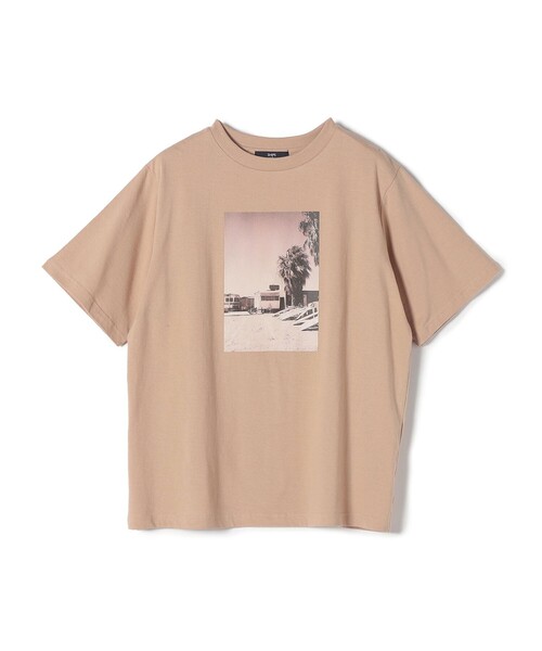 SHIPS Colors(シップス カラーズ)の「SHIPS Colors:〈洗濯機可能〉ビーチ フォト TEE(Tシャツ/カットソー・レディース・オフホワイト/ベビーピンク/ダークグレー・ONE SIZE)」の3枚目の写真