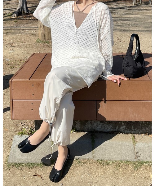 LE MORE（リモア）の「メッシュニット2wayプルオーバー（ニット/セーター・レディース・アイボリー/ブラック/ベージュ・FREE）」の22枚目の写真