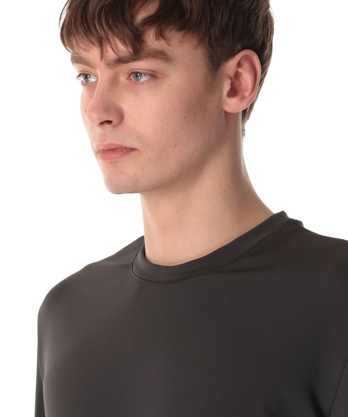 ATTACHMENT(アタッチメント)の「ポリエステル ストレッチ スムース ロングスリーブティー / PE STRETCH SMOOTH L/S TEE(Tシャツ/カットソー・メンズ・ブラック/グレー/ホワイト・1/2/3)」の10枚目の写真