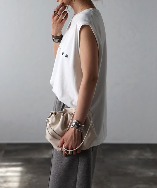 Bonjour Sagan（ボンジュールサガン）の「MORATORIUMコットンフレンチスリーブT（Tシャツ/カットソー・レディース・ライトベージュ/オフホワイト/チャコールグレー・FREE）」の5枚目の写真