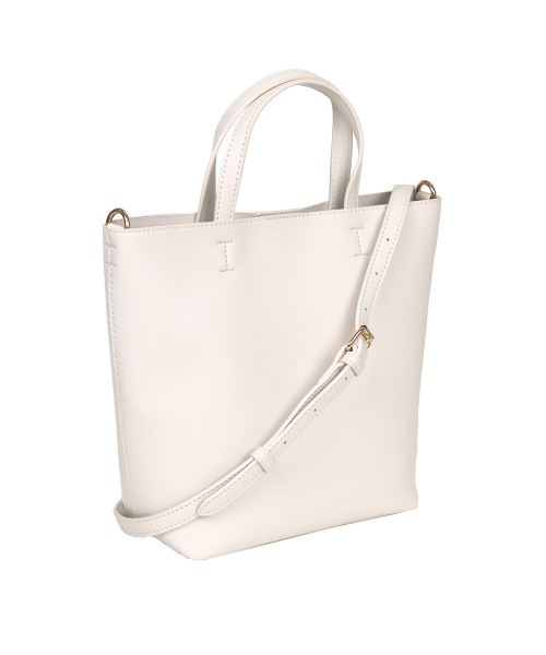 and it_（アンドイット）の「グランミディショルダー（ショルダーバッグ・レディース・アイボリー/ブルー/ブラック/ラベンダー/シルバー/モカ/セージグリーン/ライトグレー・FREE）」の16枚目の写真