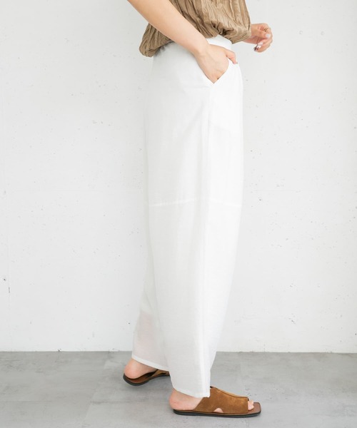 KBF（ケイビーエフ）の「ボリュームシアーコクーンパンツ（その他パンツ・レディース・オフホワイト/ブラック/ラベンダー・ONE）」の13枚目の写真