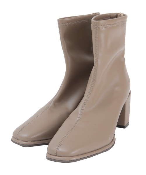 UR'S(ユアーズ)の「7cmチャンキーヒールスクエアトゥブーツ(ブーツ・レディース・アイボリー/ブラック/モカ・S/L/LL/M)」の6枚目の写真