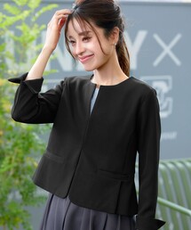 Tiaclasse（ティアクラッセ）の「タックポケットジャレロ（ノーカラージャケット）」