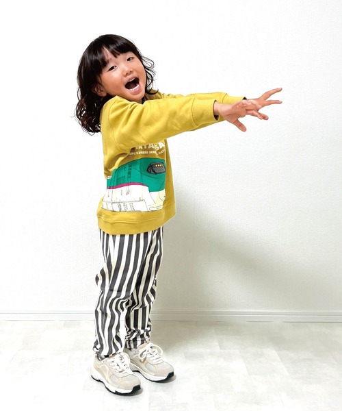 SKAPE(エスケープ)の「ハヤブサトレーナー(スウェット・キッズ・ネイビー/イエロー・130cm/100cm/110cm/120cm)」の2枚目の写真