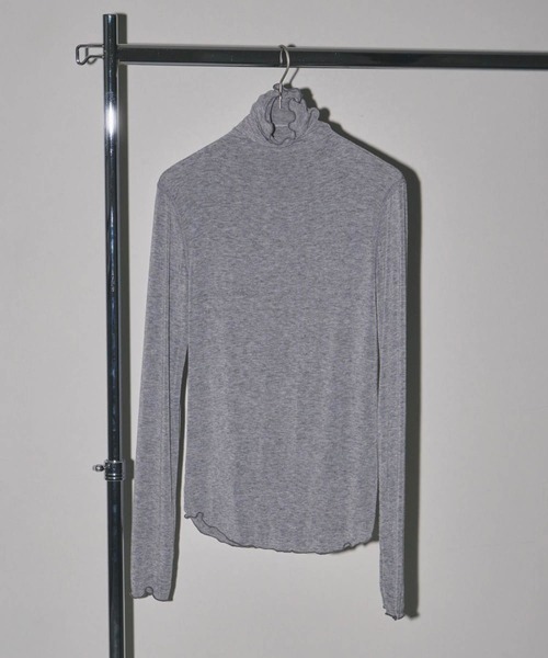 TODAYFUL(トゥデイフル)の「【TODAYFUL/トゥデイフル】ソフトタートルネックトップス(Tシャツ/カットソー・レディース・グレー/ホワイト/ブラック/ブルー・FREE)」の10枚目の写真