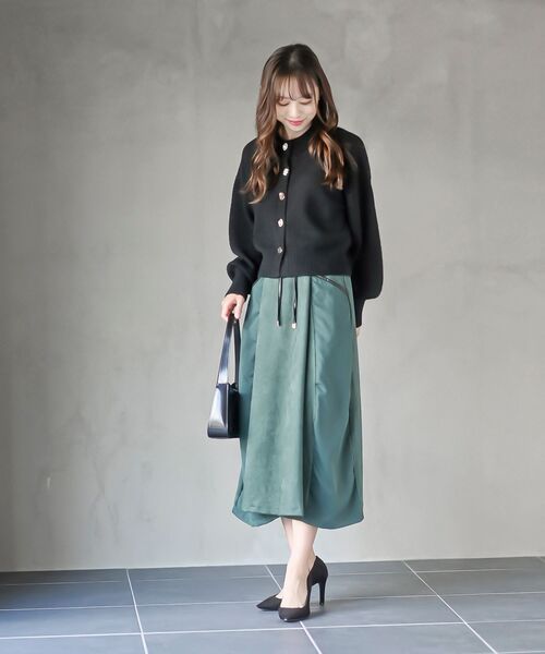 rps（アールピーエス）の「多釦ショート丈ニットカーディガン（カーディガン/ボレロ・レディース・アイボリー/ブラック/ダークネイビー/ボルドー・フリー）」の5枚目の写真