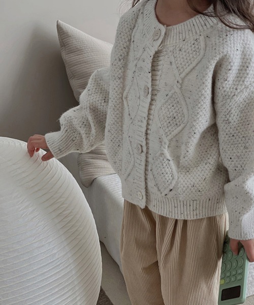 aimoha(アイモハ)の「【aimoha-KIDS-】子供服 かわいい編みカーディガン (AW)(カーディガン/ボレロ・キッズ・グレー/ホワイト・110/130/90/120/100)」の6枚目の写真